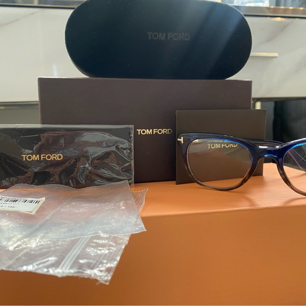 Women’s Tom ford blue&brown oval eyeglasses
